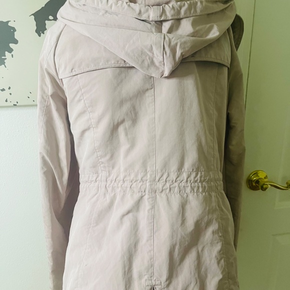 BCBG Jacket - Picture 4 of 9